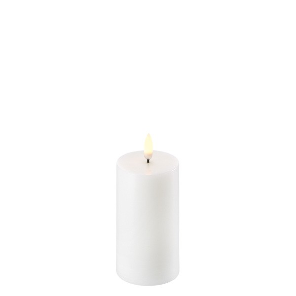 Uyuni Led Pillar Candle Nordic White 7,8 x 15 cm