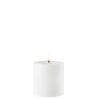 NIEUW Uyuni Outdoor LED pillar candle white 8,4 x 10 cm