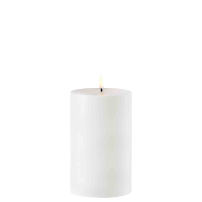 NIEUW Uyuni Outdoor LED pillar candle white 8,4 x 15 cm