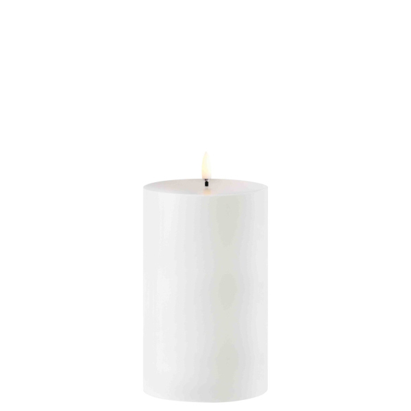 NIEUW Uyuni Outdoor LED pillar candle white 8,4 x 15 cm