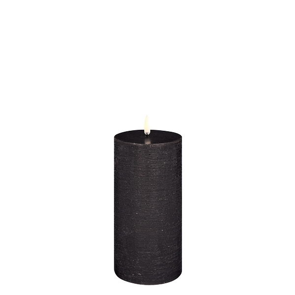 Uyuni stompkaars pillar candle forest black 7,8 x 15,2 cm 