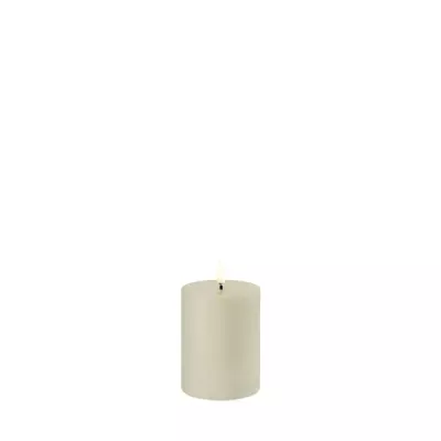 Uyuni Led Pillar Candle Oyster Grey 7,8 x 10 cm