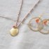 Prayer Carnelian goudkleurige ketting A Beautiful Story