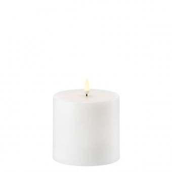 Uyuni Led Pillar Candle nordic white10,1 x 10,1 cm 