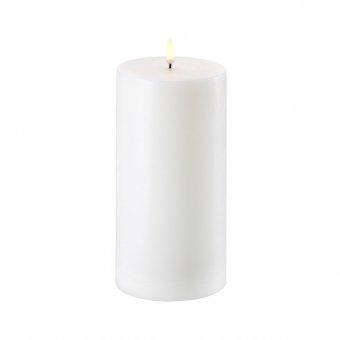 Uyuni LED Pillar Candle Nordic White 10,1 x 20 cm